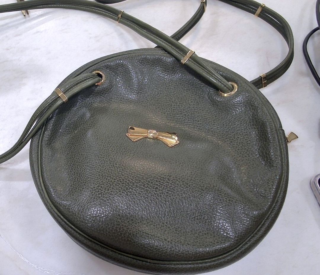 Nina Ricci Dark Green Leather Vintage Round Crossbody bag