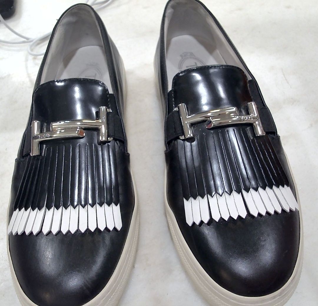 Tod's Black Frangia Leather Double T Fringe Shoes, 39