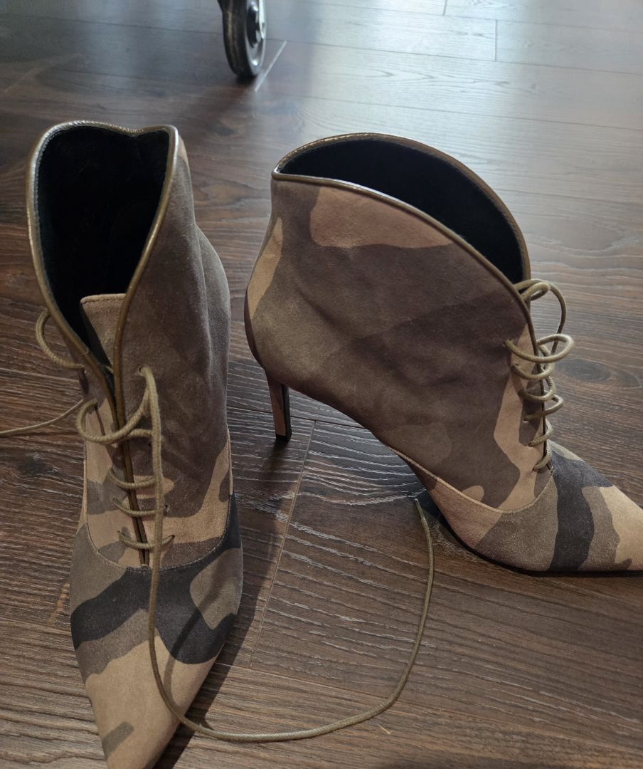 Saint Laurent Multi-Color Camouflage Suede Lace Up Ankle Boots Size, 37.5