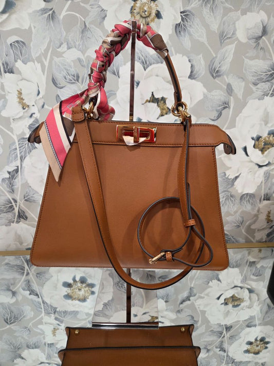 Fendi Tan Peekaboo ISeeU Medium bag