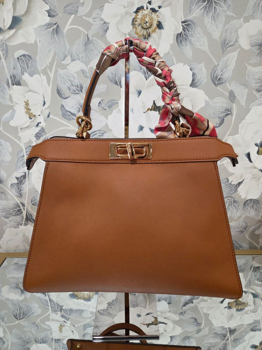 Fendi Tan Peekaboo ISeeU Medium bag