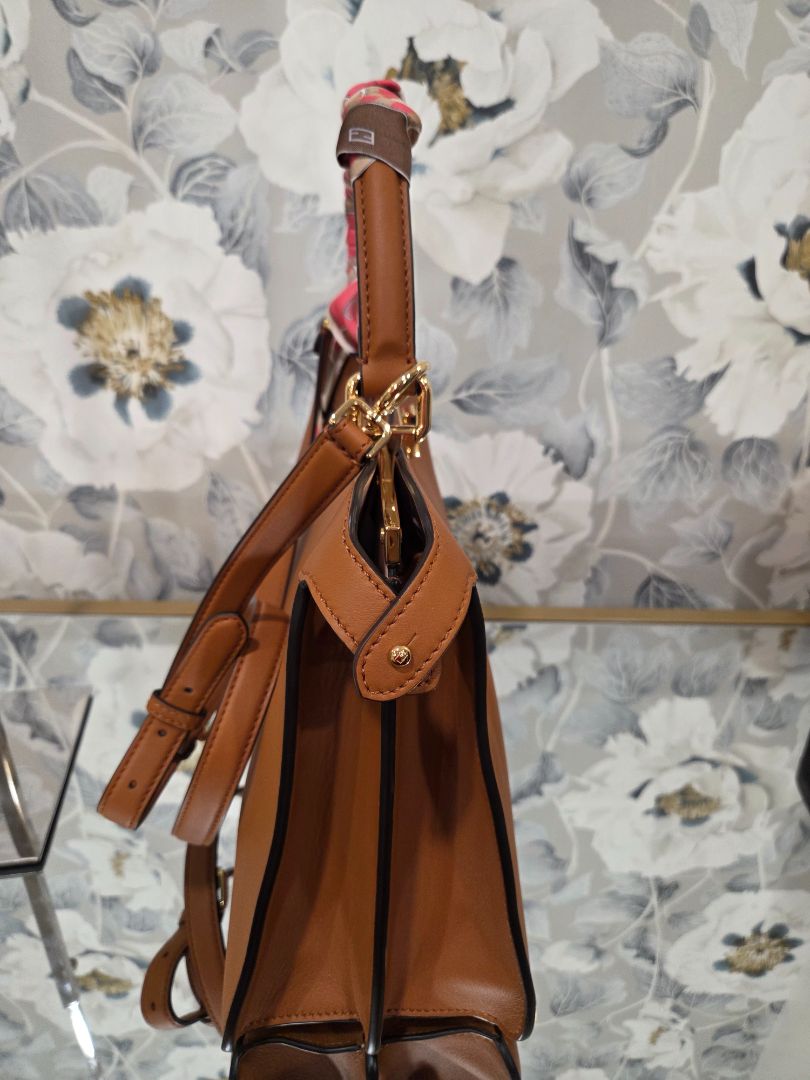 Fendi Tan Peekaboo ISeeU Medium bag
