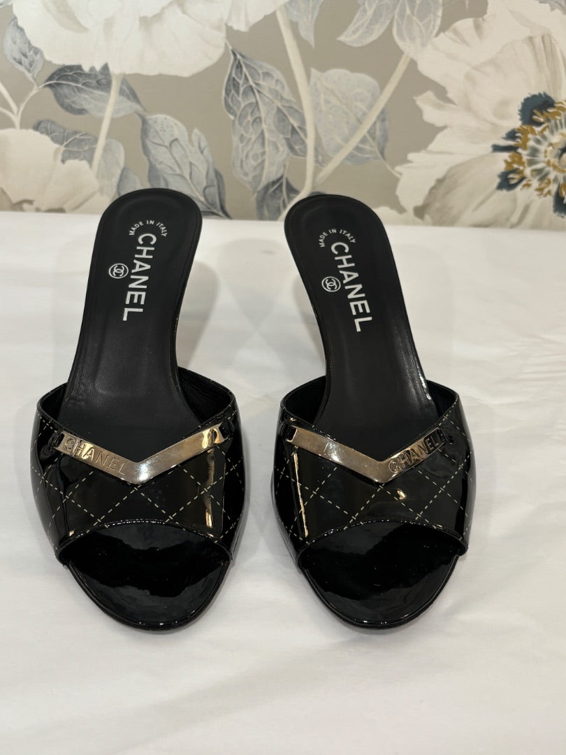 Chanel Black Patent Leather Quilted Pattern Metal Logo Sandals, 38