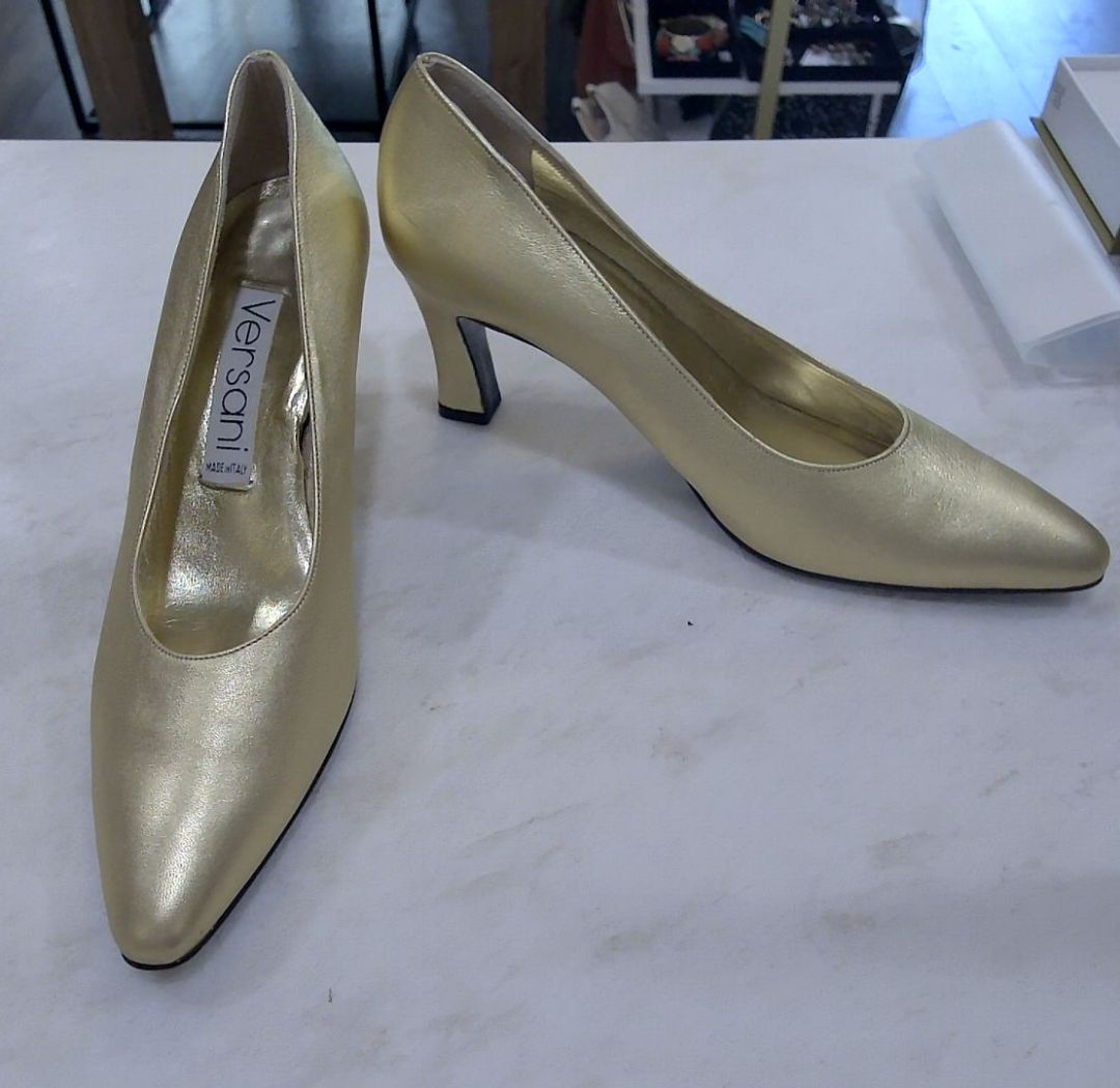 Versani Gold Vintage Pumps, 7.5