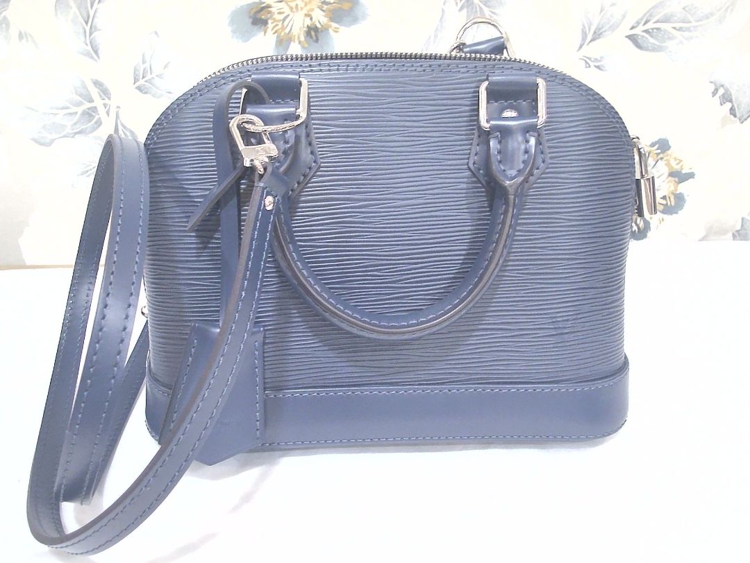 Louis Vuitton Navy Alma BB Epi Crossbody Handbag [Full set box & bag in back]