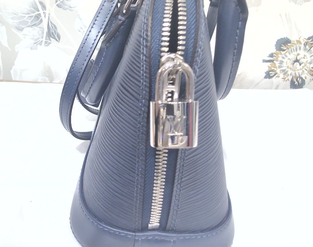 Louis Vuitton Navy Alma BB Epi Crossbody Handbag [Full set box & bag in back]