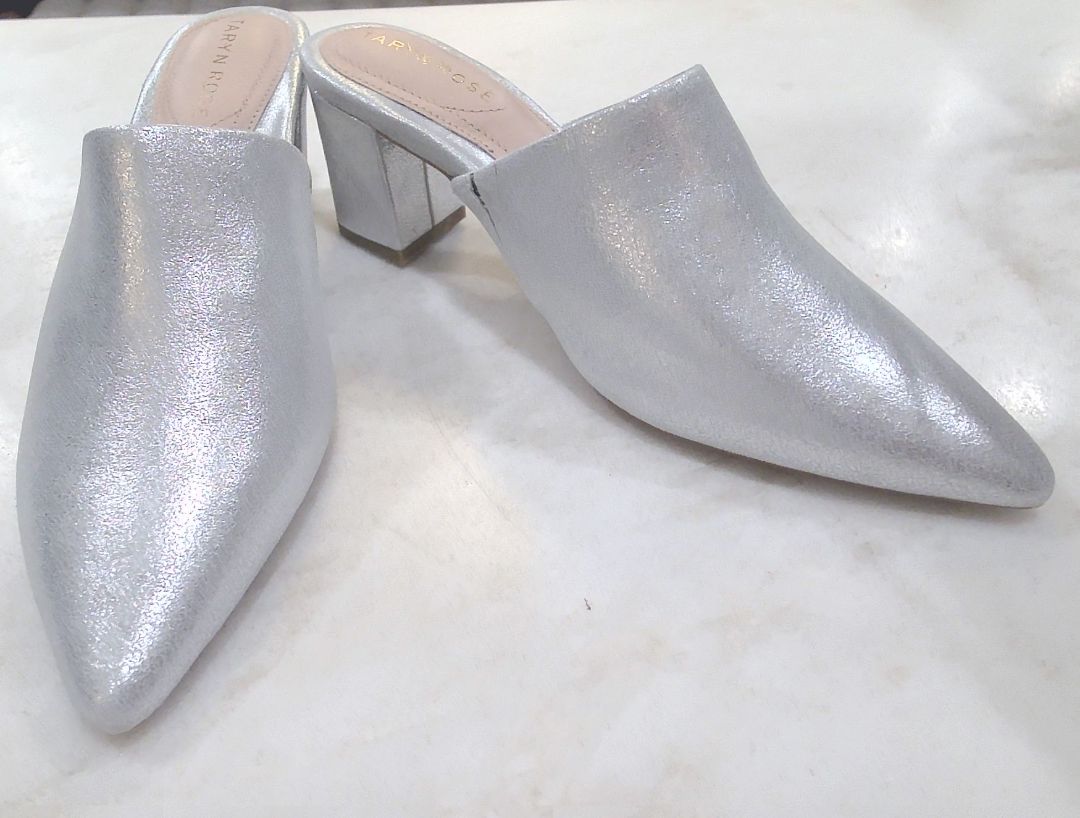[Box Avail] Taryn Rose Silver Madisson Metallic Nappa NWT Slides, 6