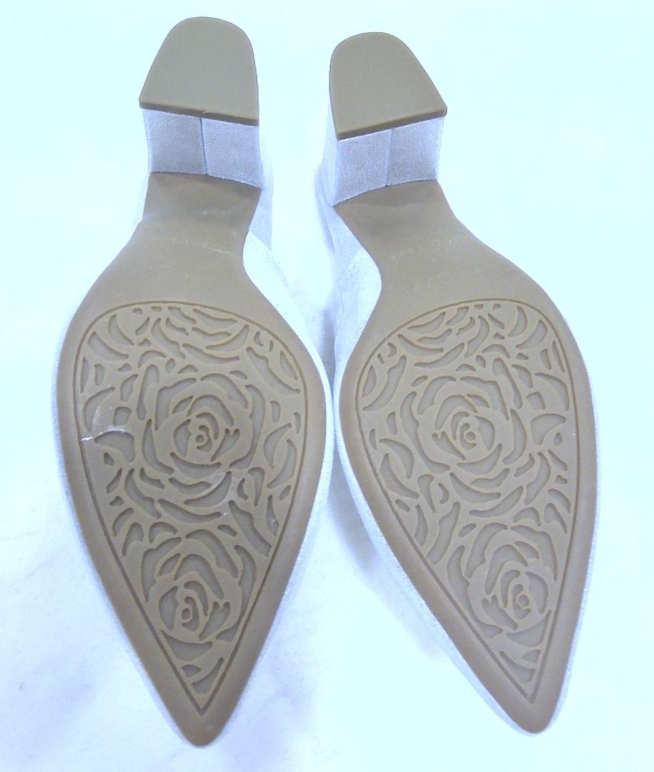 [Box Avail] Taryn Rose Silver Madisson Metallic Nappa NWT Slides, 6