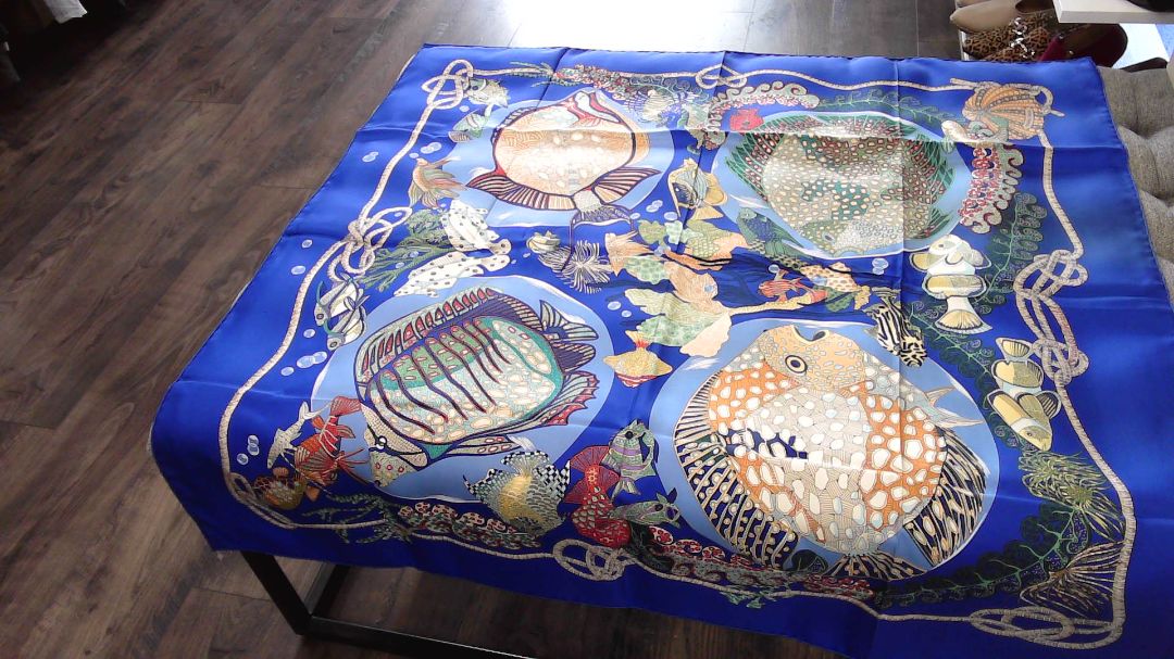 Hermès Blue Carré 90 Grand Fonds Scarf, 90cm [HAS BOX]