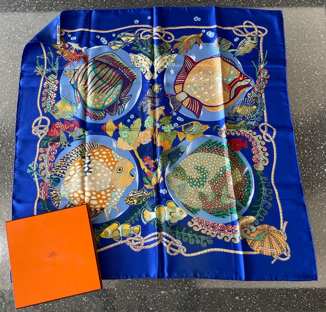 Hermès Blue Carré 90 Grand Fonds Scarf, 90cm [HAS BOX]